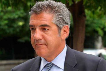 Mousouroulis 121468812